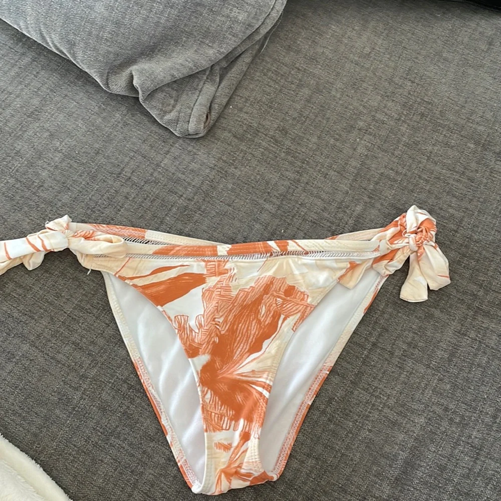 roxy bikini bottoms - Picture 1 of 4